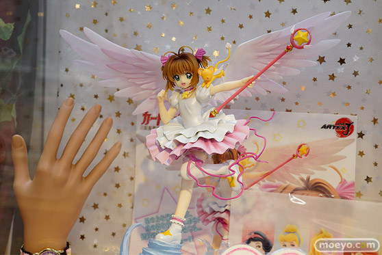 秋葉原の新作フィギュアの展示の様子21