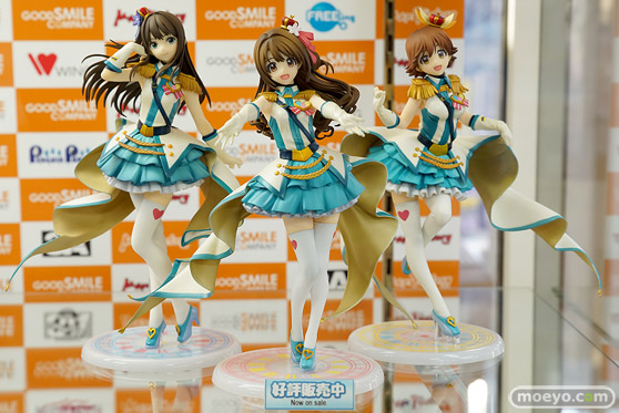 秋葉原の新作フィギュアの展示の様子27