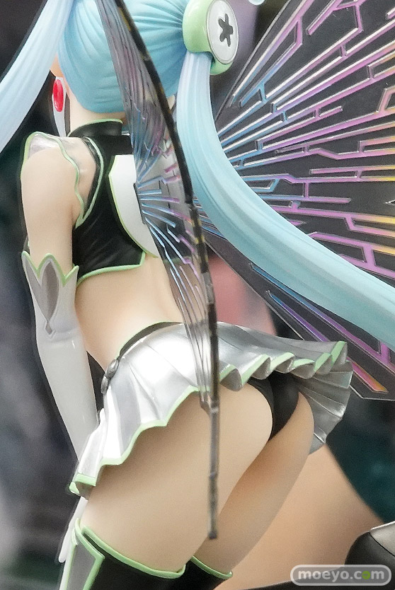 秋葉原の新作フィギュアの展示の様子33