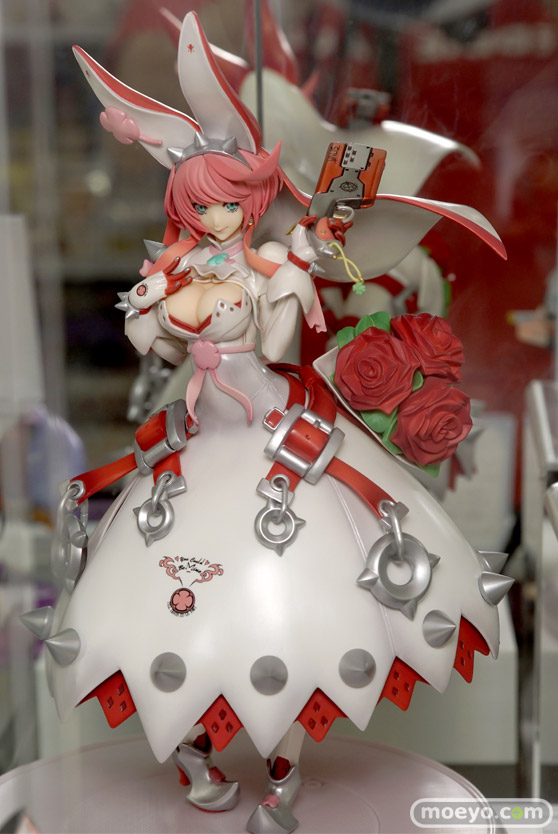 秋葉原の新作フィギュア展示の様子03