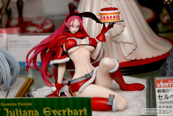 秋葉原の新作フィギュア展示の様子07