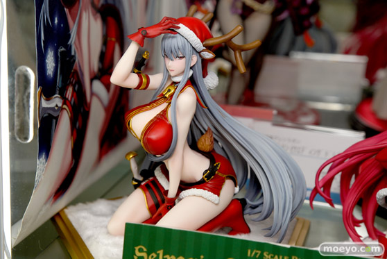 秋葉原の新作フィギュア展示の様子08