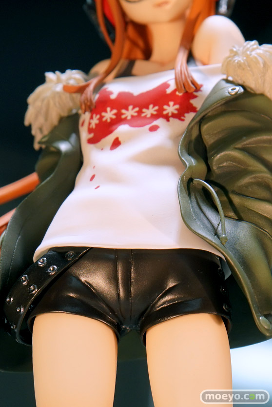 秋葉原の新作フィギュア展示の様子02