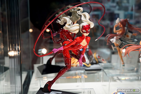 秋葉原の新作フィギュア展示の様子05