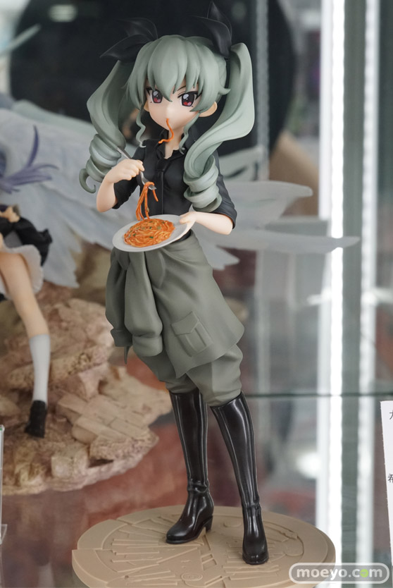 秋葉原の新作フィギュア展示の様子07