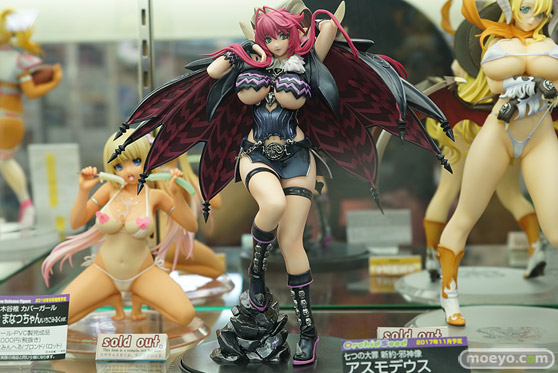 秋葉原の新作フィギュア展示の様子47