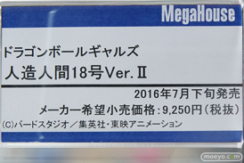 秋葉原の新作フィギュアサンプル展示の様子03