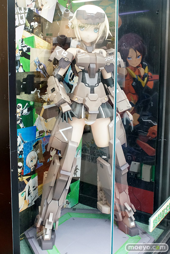 秋葉原の新作フィギュアサンプル展示の様子12