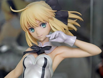 「セイバー/アルトリア・ペンドラゴン[リリィ] 」「星井美希 眠り姫」「メイ with ツタージャ」など 秋葉原の新作フィギュア展示の様子