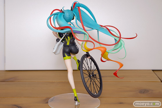 マックスファクトリーの初音ミクGTプロジェクト レーシングミク 2016 TeamUKYO応援Ver. の新作フィギュア彩色サンプル画像05