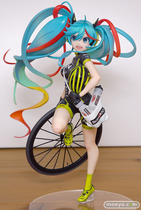 マックスファクトリーの初音ミクGTプロジェクト レーシングミク 2016 TeamUKYO応援Ver. の新作フィギュア彩色サンプル画像09