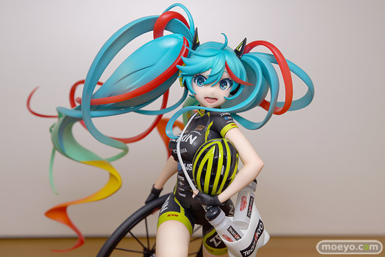 マックスファクトリーの初音ミクGTプロジェクト レーシングミク 2016 TeamUKYO応援Ver. の新作フィギュア彩色サンプル画像10