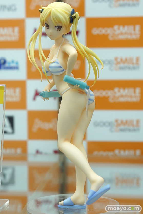 秋葉原の新作フィギュア展示の様子09