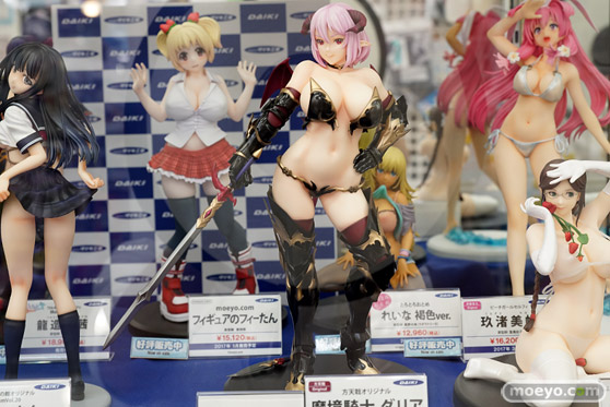 秋葉原の新作フィギュア展示の様子23