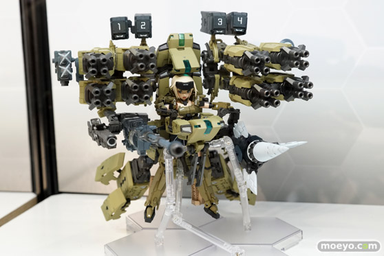 秋葉原でセッションGO! アニメ「フレームアームズ・ガール」展~FULLSCRATCHなきもち~ 会場の様子08