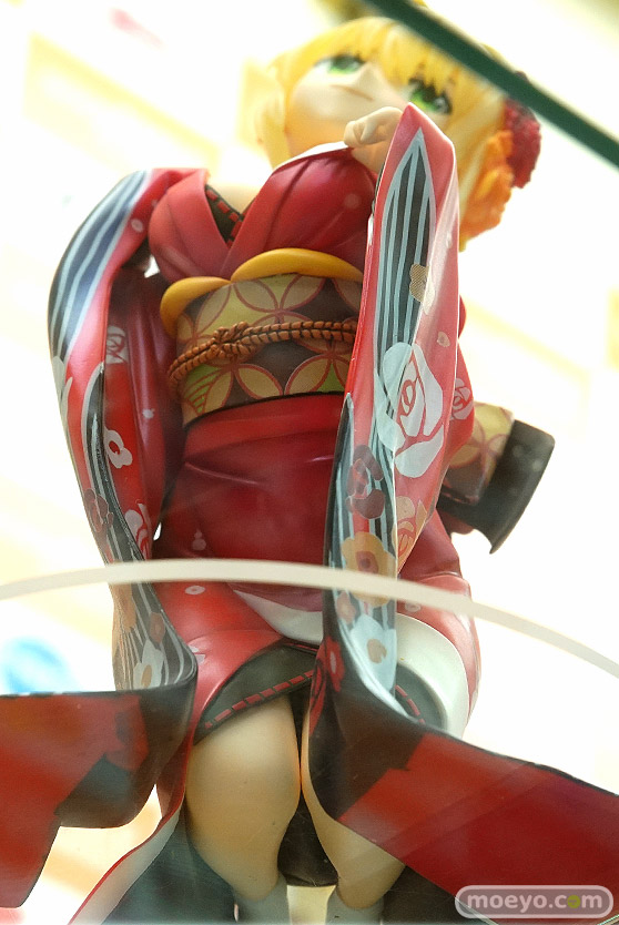 秋葉原の新作フィギュア展示の様子03