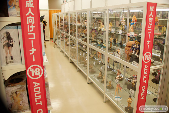 あみあみ秋葉原ラジオ会館店オープン前日の店内の成人向けブースの様子01