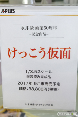 秋葉原での新作フィギュア展示の様子03