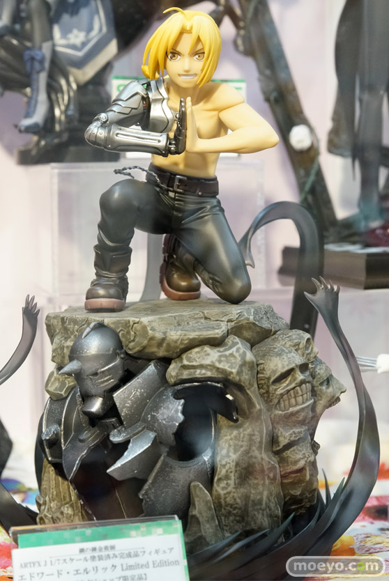 秋葉原での新作フィギュア展示の様子36