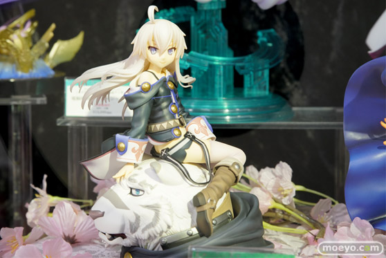 秋葉原での新作フィギュア展示の様子40