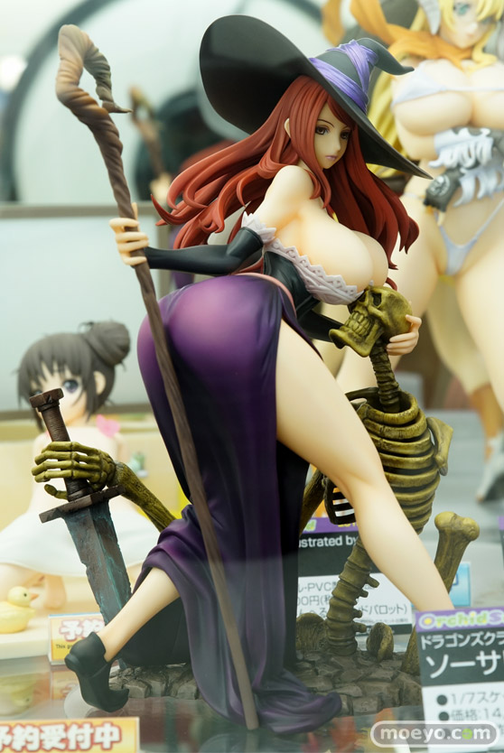 秋葉原での新作フィギュア展示の様子24