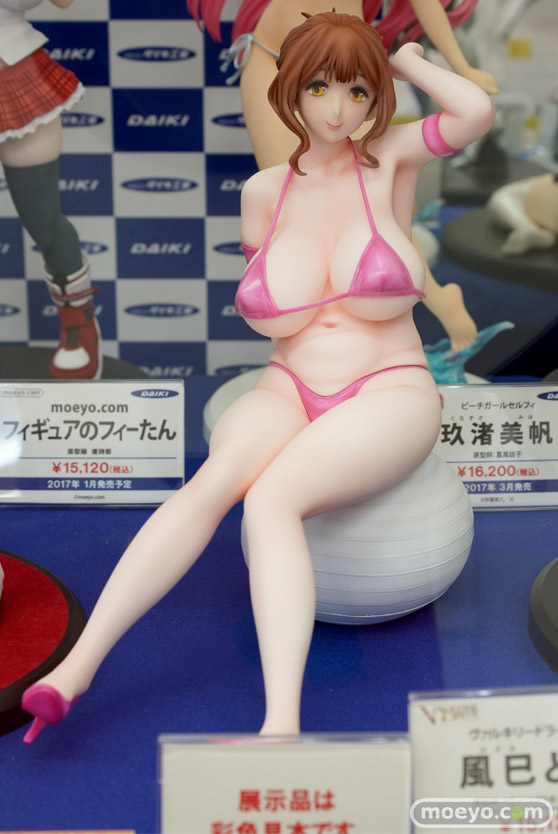 秋葉原での新作フィギュア展示の様子40