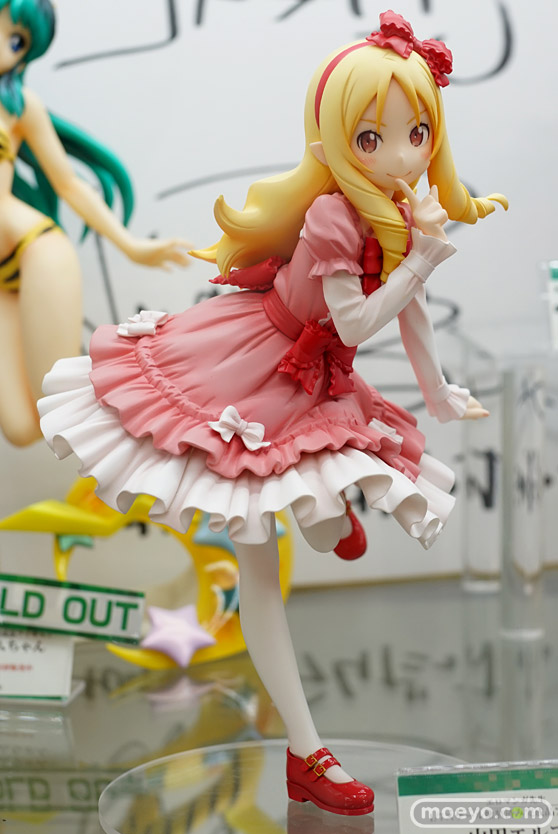 秋葉原の新作フィギュア展示の様子02