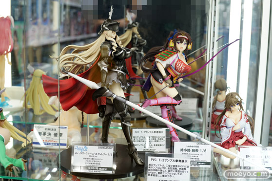 秋葉原の新作フィギュア展示の様子09