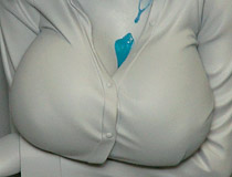 グッドスマイルカンパニー新作フィギュア「月曜日のたわわ 後輩ちゃん」監修中原型が展示！【2017夏合同展示会】