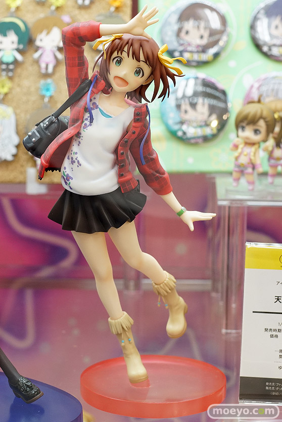 秋葉原の新作フィギュア展示の様子04