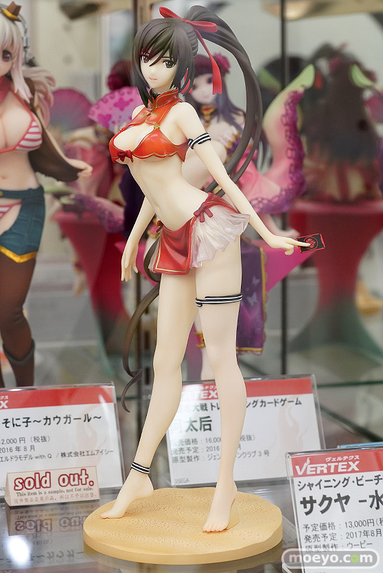 秋葉原の新作フィギュア展示の様子17