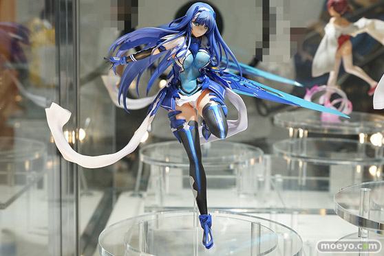 秋葉原の新作フィギュア展示の様子01