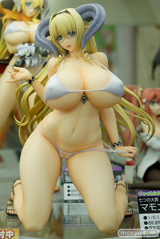 秋葉原の新作フィギュア展示の様子42