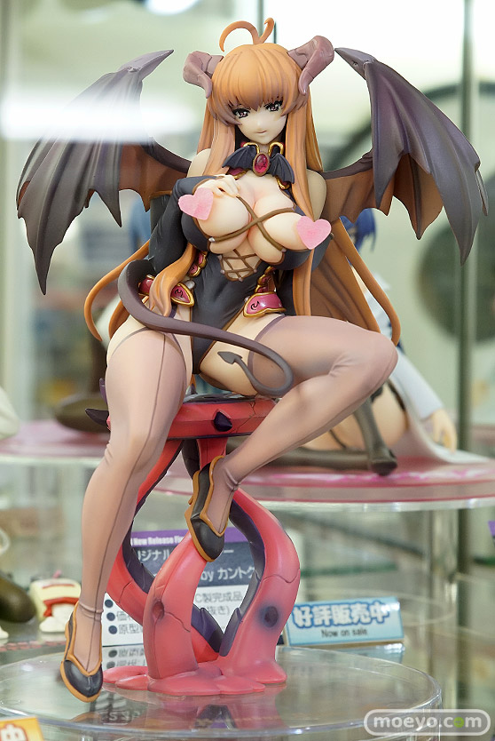 秋葉原の新作フィギュア展示の様子38