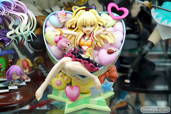 秋葉原の新作フィギュア展示の様子36