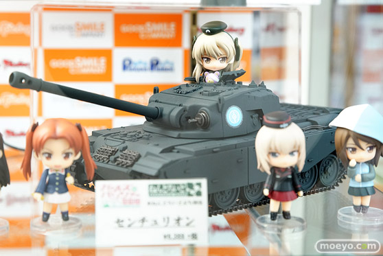 秋葉原の新作フィギュア展示の様子40
