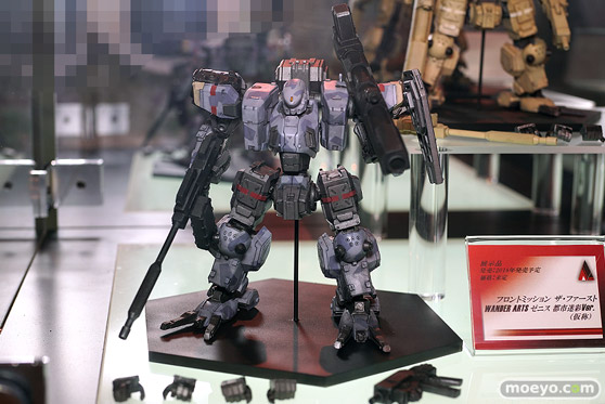 TGS2017のスクウェア・エニックスの新作フィギュア展示の様子01