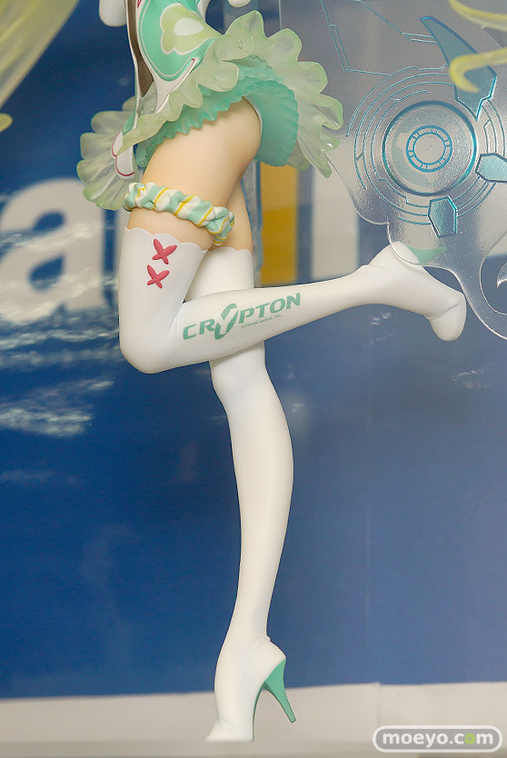 グッドスマイルカンパニーの初音ミクGTプロジェクト レーシングミク 2017 Ver.の新作フィギュア彩色サンプル画像09