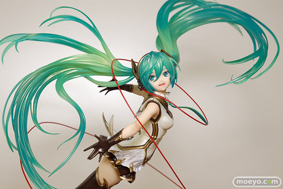 マックスファクトリーの初音ミク ウィンターヒロインVer.の新作フィギュア彩色サンプル画像09