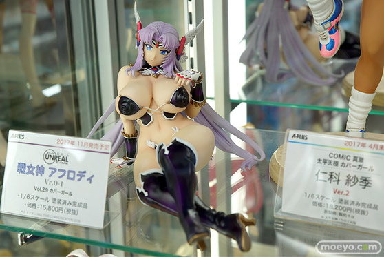 秋葉原の新作フィギュア展示の様子38