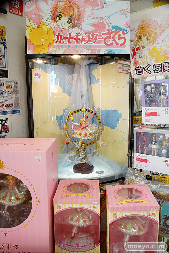 秋葉原の新作フィギュア展示の様子48