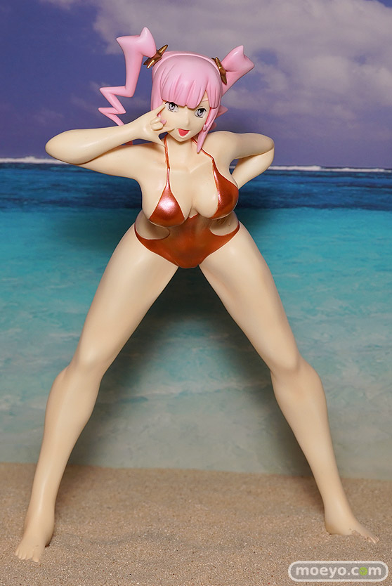 ｷｬﾗﾎﾋﾞのon the beachのガンダム美少女水着フィギュア展示の様子01