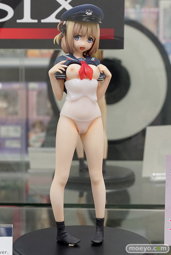 秋葉原の新作フィギュア展示の様子04