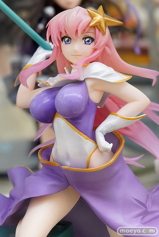 秋葉原の新作フィギュア展示の様子19