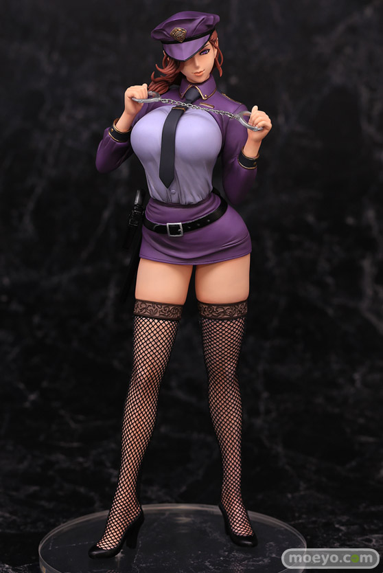 エイプラスの淫乱ドS婦警 暁子(あきこ) Designed by 織田nonの新作フィギュア彩色サンプル画像02