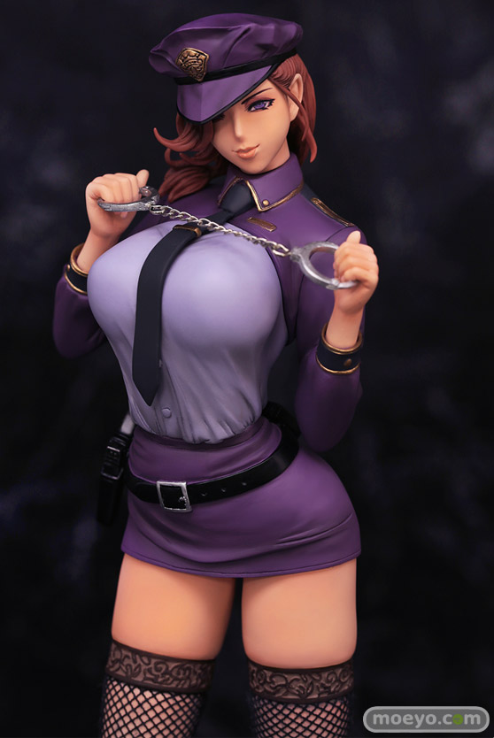 エイプラスの淫乱ドS婦警 暁子(あきこ) Designed by 織田nonの新作フィギュア彩色サンプル画像05