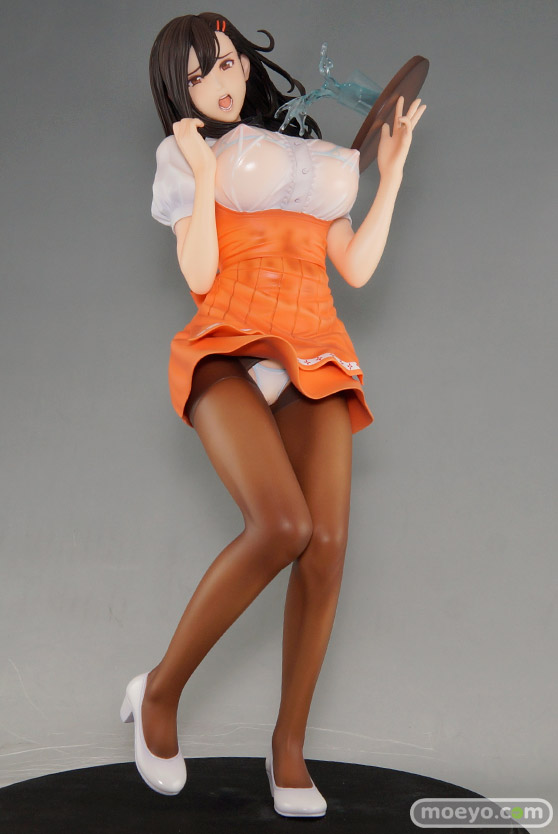 ドラゴントイの織田nonヒロインコレクションズ 若妻ウェイトレス 仁美の新作フィギュア彩色サンプル画像01