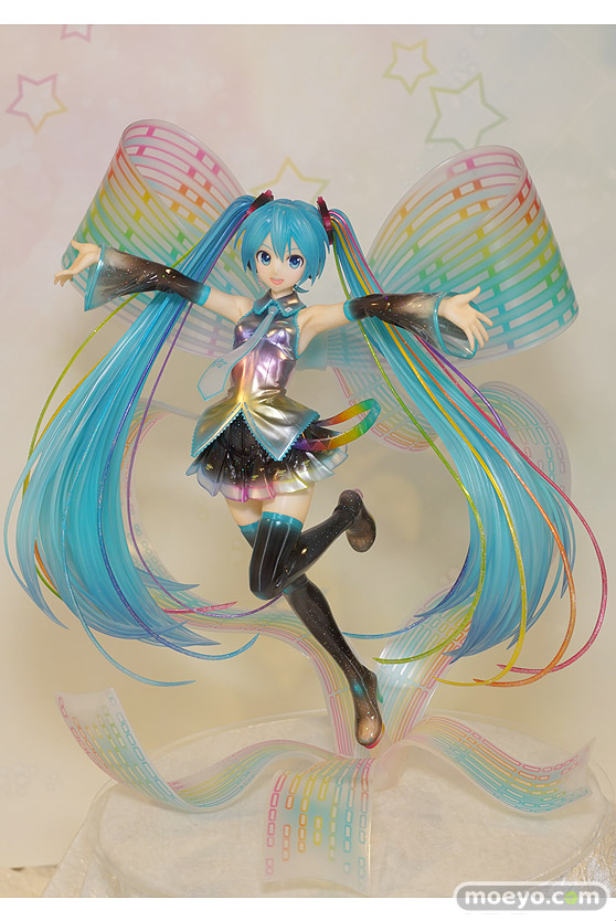 グッドスマイルカンパニーの初音ミク 10th Anniversary Ver.の新作フィギュア彩色サンプル画像01