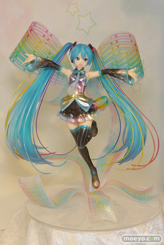 グッドスマイルカンパニーの初音ミク 10th Anniversary Ver.の新作フィギュア彩色サンプル画像02