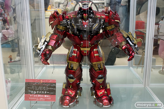 秋葉原の新作フィギュア展示の様子19